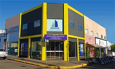 Arq. Adriano Emídio